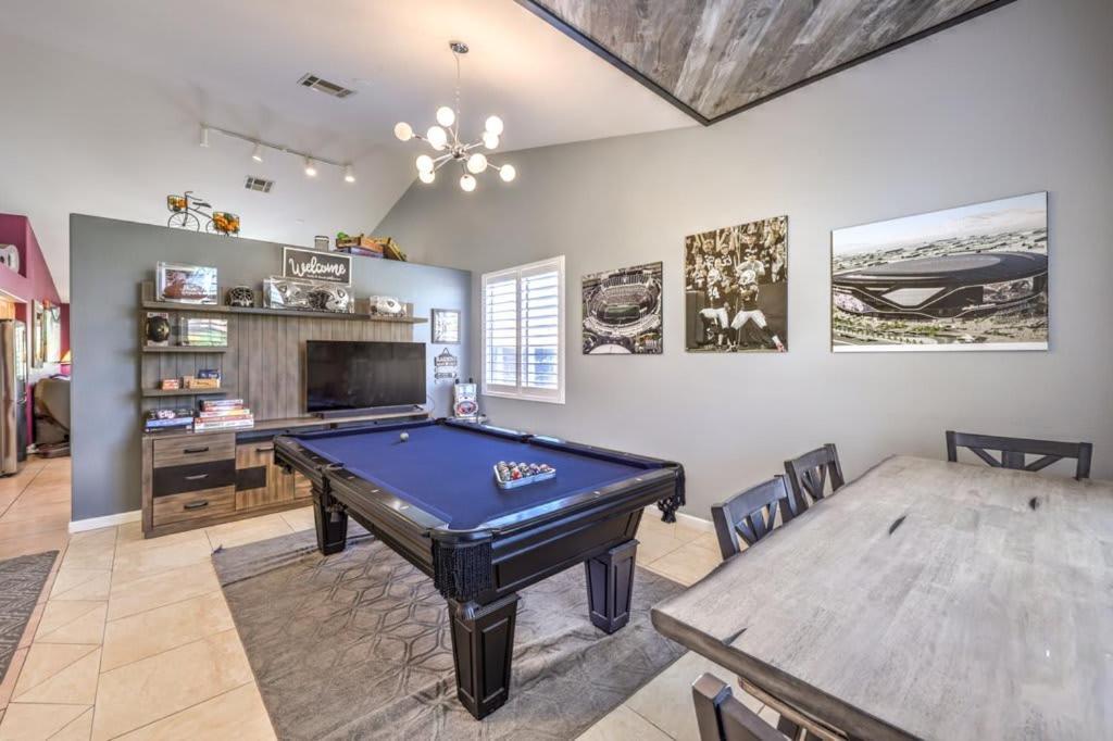 Family Fun For Everyone In Las Vegas- 4 Bedrooms, Billiards, Game Room Хендерсън Екстериор снимка